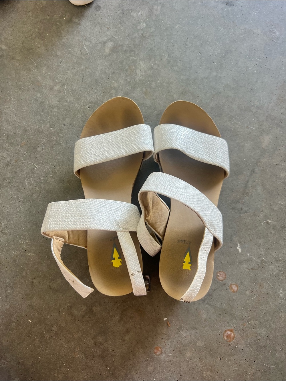 Women’s White Textured Strap Wedge Sandals
